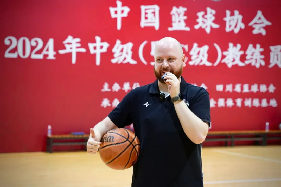 篮球训练视频教学软件下载大全安卓_1